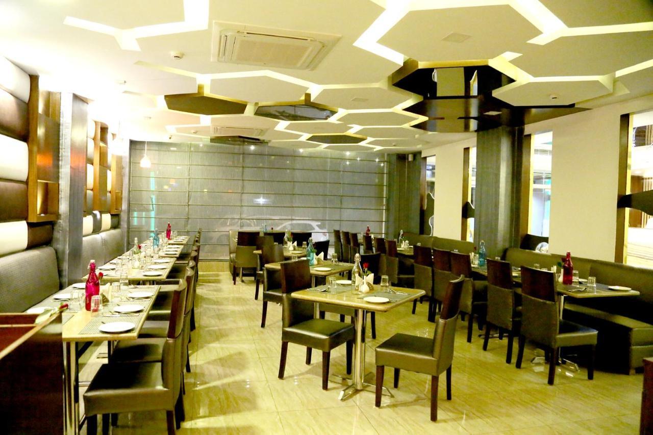 Hotel S C Residency Zirakpur 外观 照片