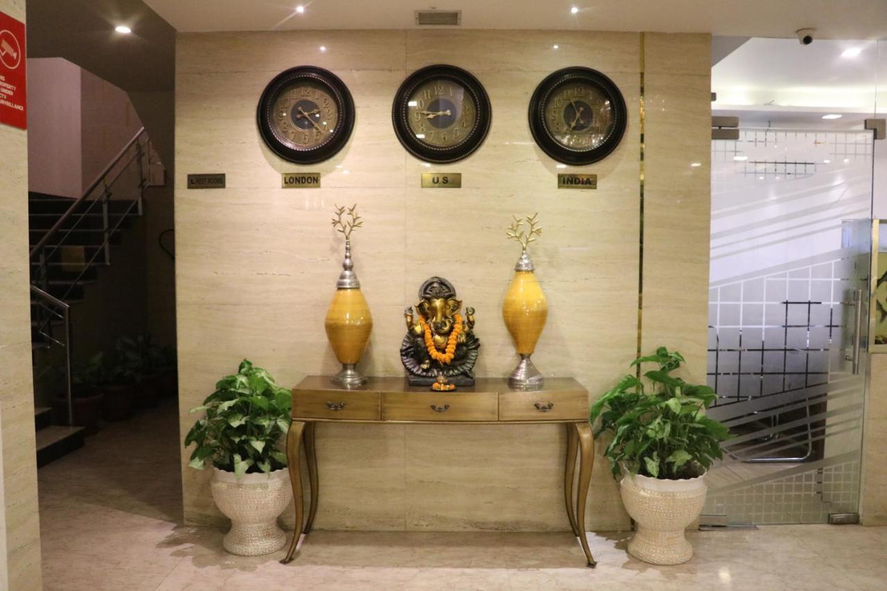Hotel S C Residency Zirakpur 外观 照片