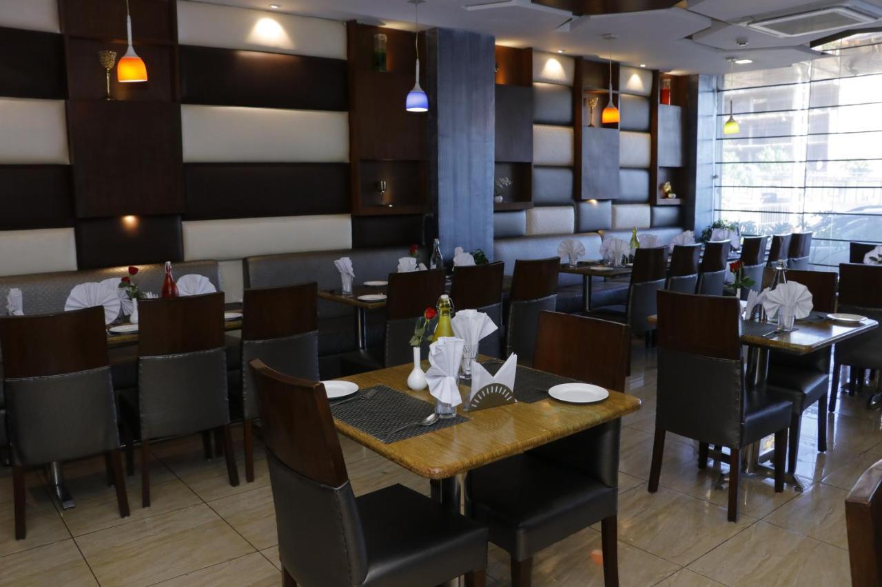 Hotel S C Residency Zirakpur 外观 照片