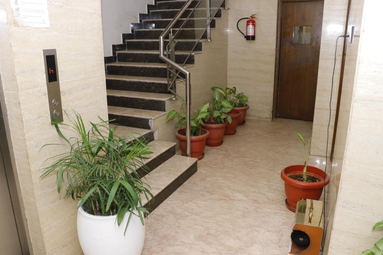 Hotel S C Residency Zirakpur 外观 照片