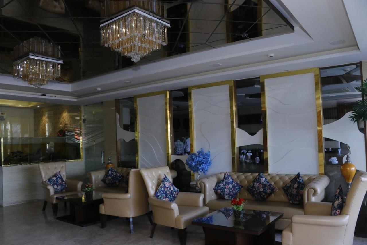 Hotel S C Residency Zirakpur 外观 照片