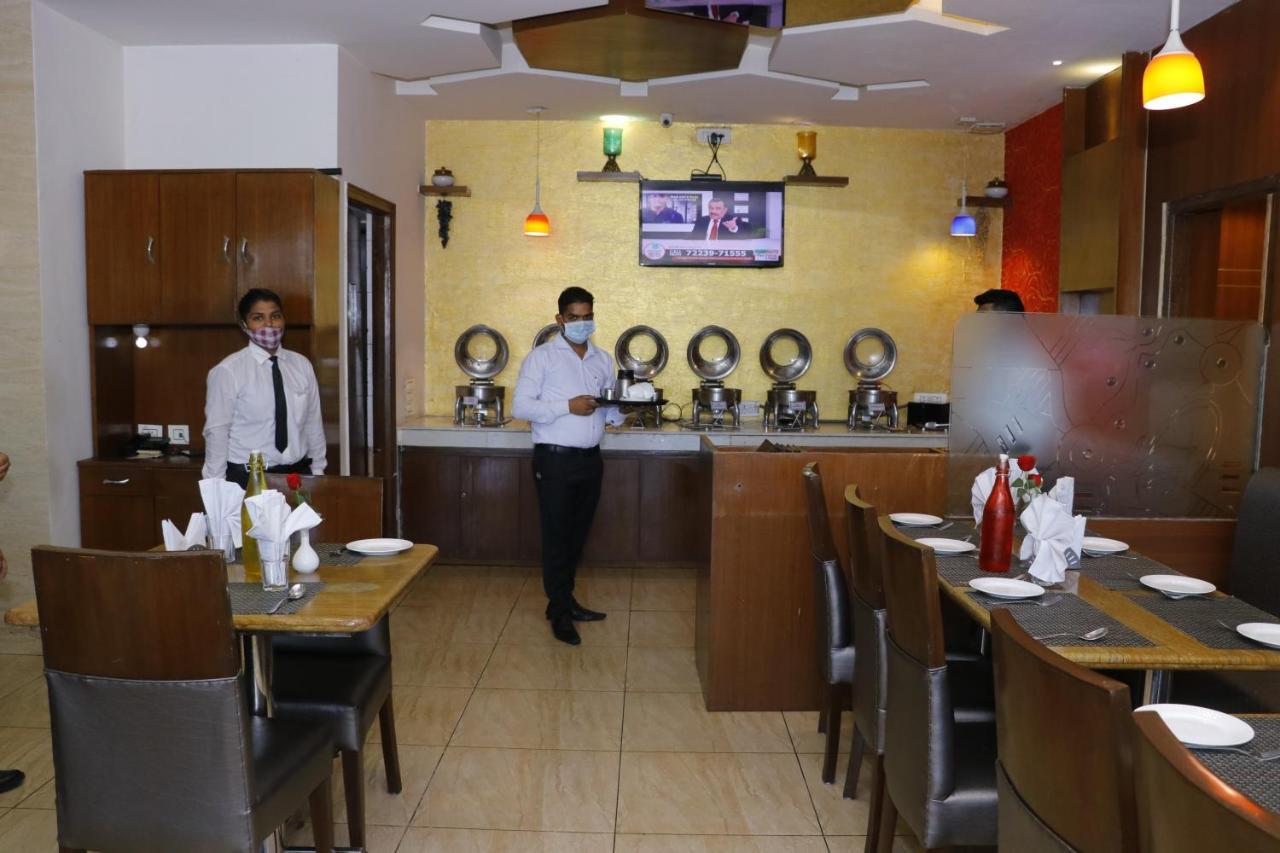 Hotel S C Residency Zirakpur 外观 照片