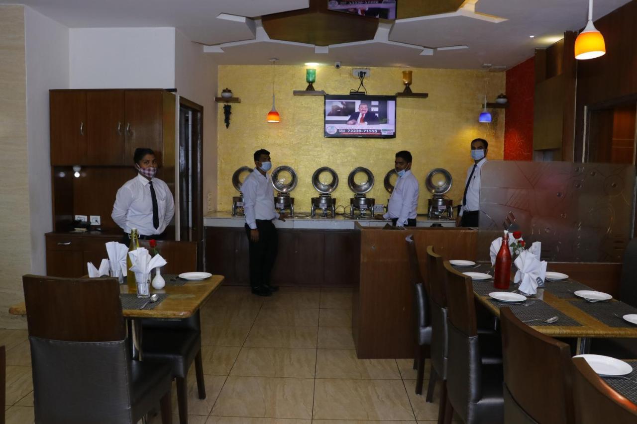 Hotel S C Residency Zirakpur 外观 照片