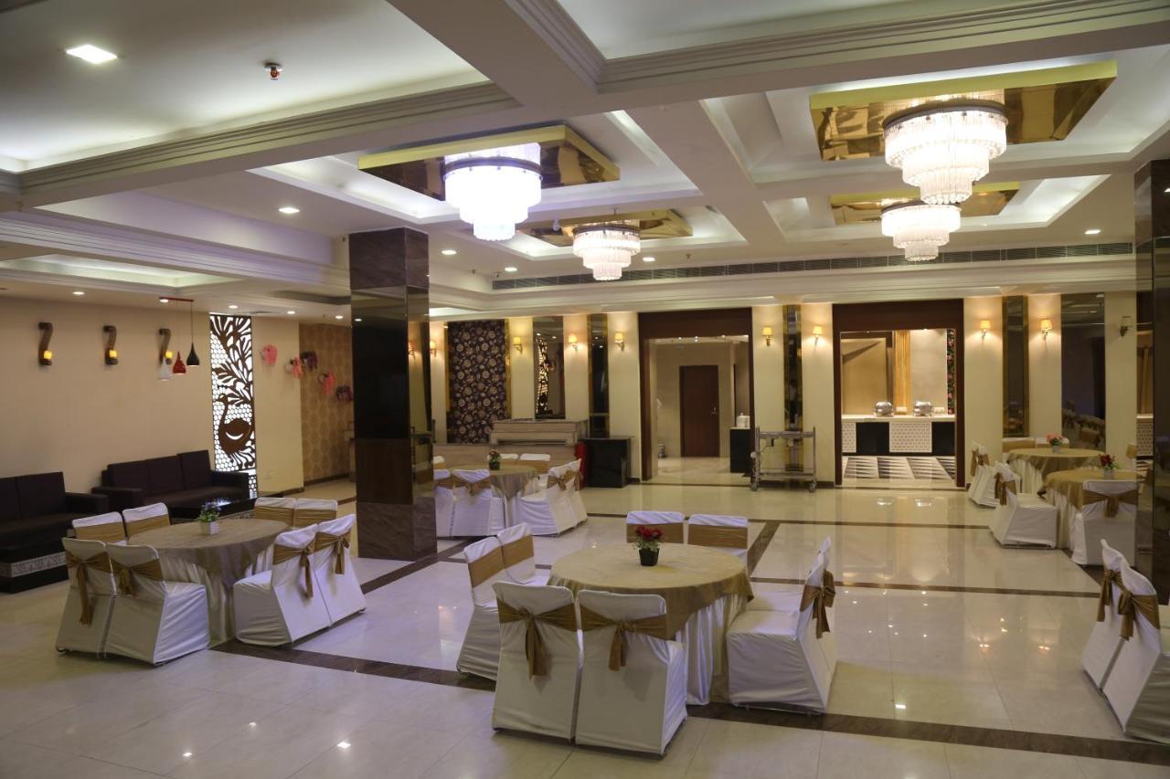 Hotel S C Residency Zirakpur 外观 照片