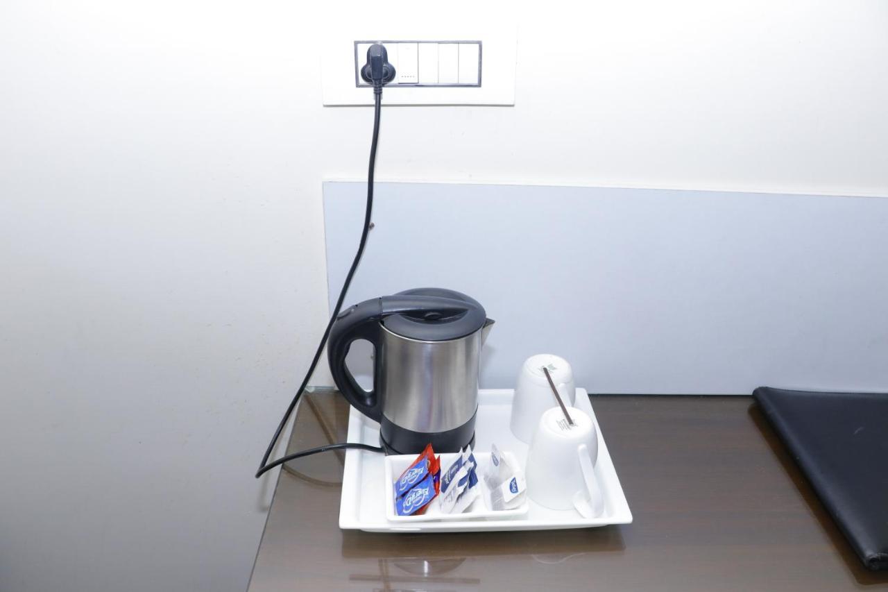 Hotel S C Residency Zirakpur 外观 照片